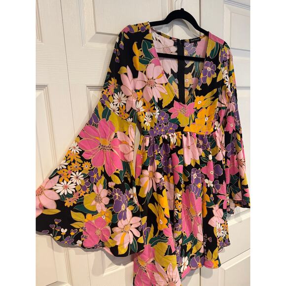 New Smak Parlour Floral Print Hippie 60s Long Bell Sleeve Mini Dress Party - Picture 7 of 8